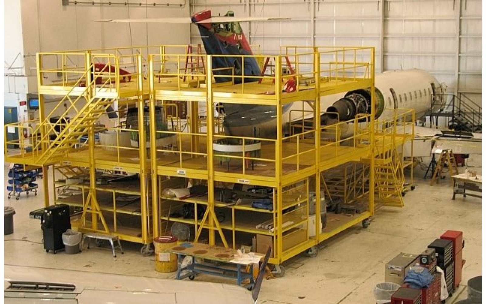 CRJ 200 Tail Dock System